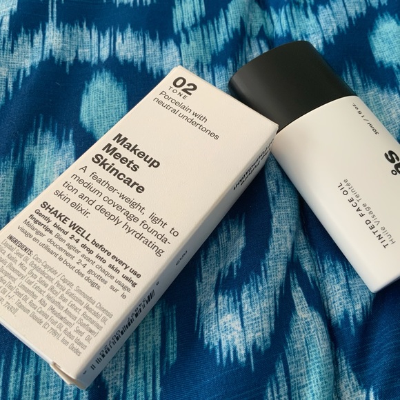 Tinted Face Oil Foundation - Picture 2 of 2